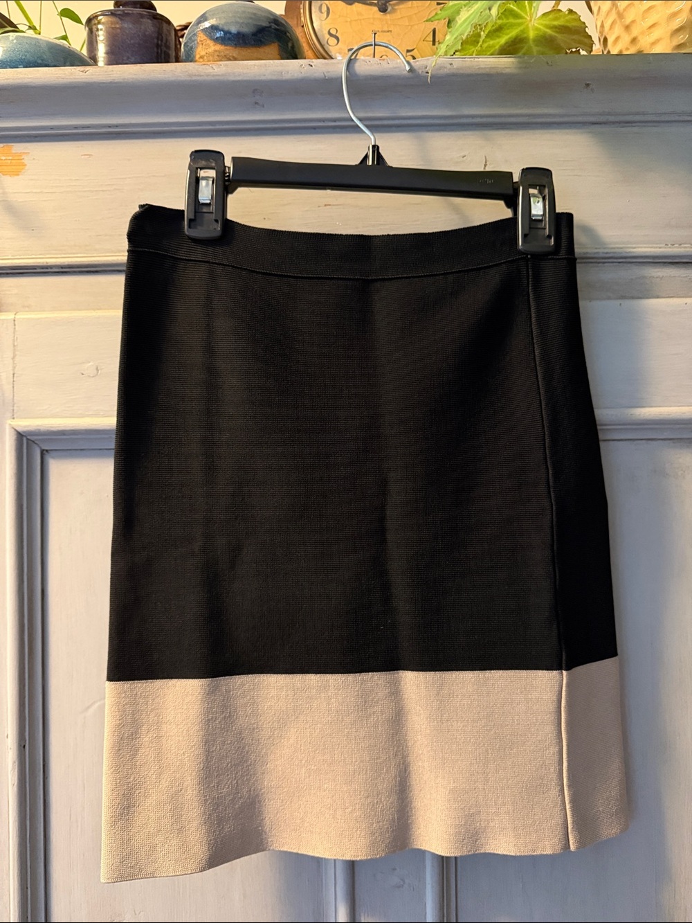 BCBGMaxAzria Black and Cream Colorblock Ponte Pencil Skirt